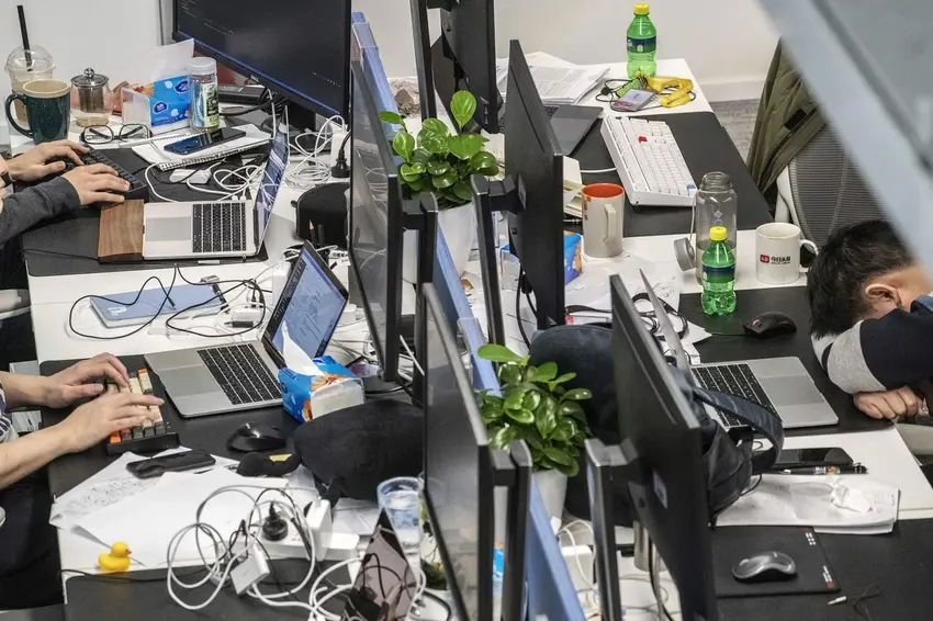 В Китае судят IT-компанию после смерти 32-летнего программиста от переработок