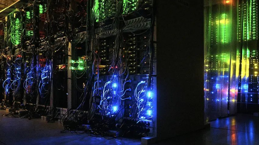 Минцифры обсуждает лимит на зарубежный интернет-трафик россиян